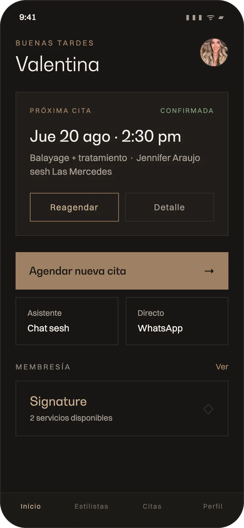 Pantalla de inicio de la app sesh: próxima cita con Jennifer Araujo y acceso al asistente